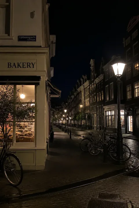 Straßenecke bei Nacht · Extrem